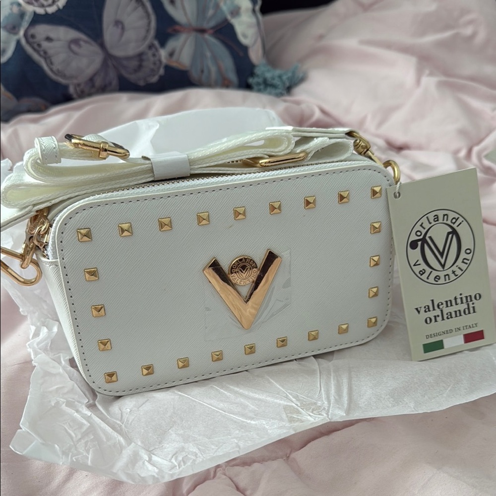Valentino Orlandi White Crossbody Camera Bag with Elegant Gold Accents!